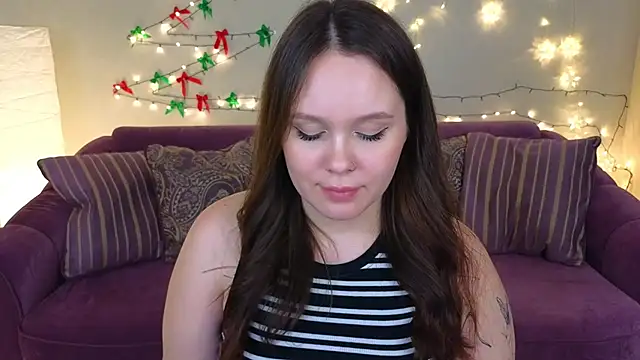 miki miki cutie  online show from 12.22.24