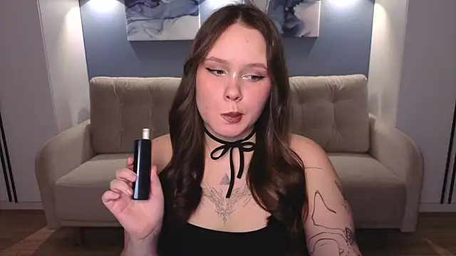 miki miki cutie  online show from 03.15.25