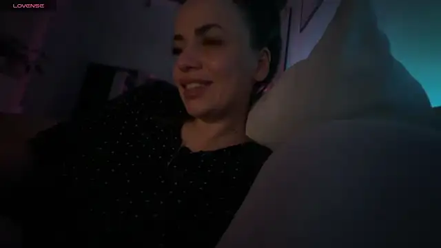 Snapshot of MyPhoenix chatting on 10.23.25 MyPhoenix online show from 10.23.25