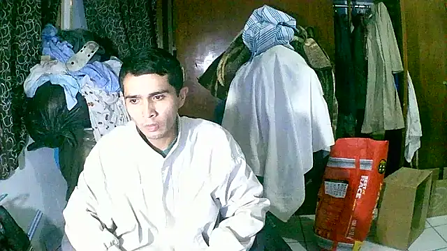 Snapshot of jperezofficial1 chatting on 10.30.25 jperezofficial1 online show from 10.30.25