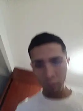 Snapshot of jperezofficial1 chatting on 11.18.25 jperezofficial1 online show from 11.18.25