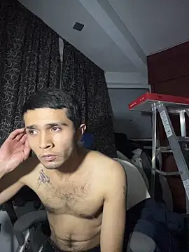 Snapshot of jperezofficial1 chatting on 12.15.25 jperezofficial1 online show from 12.15.25