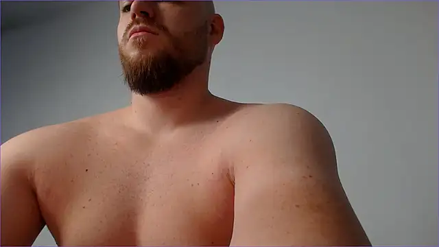 Snapshot of KeenanHunkxD chatting on 11.08.25 KeenanHunkxD online show from 11.08.25