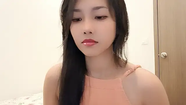 Snapshot of Sugar2k5 chatting on 10.21.25 Sugar2k5 online show from 10.21.25