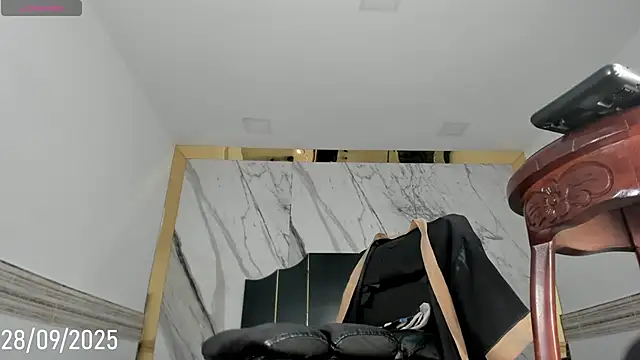 Victtoria Parker online show from 09.28.25