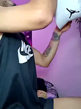 Leslly  online show from 02.25.25