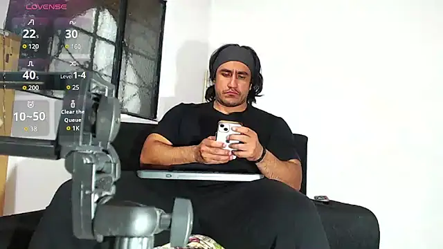 Snapshot of willian_m777 chatting on 11.13.25 willian m777 online show from 11.13.25