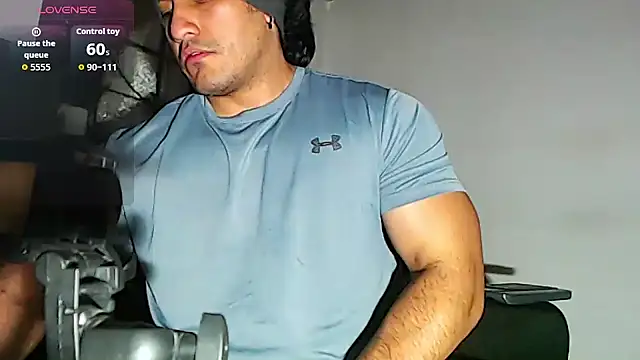 Snapshot of willian_m777 chatting on 11.19.25 willian m777 online show from 11.19.25