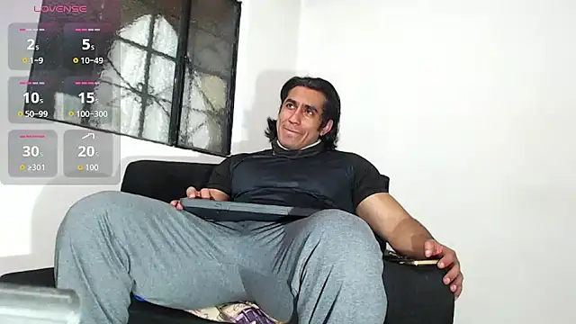 Snapshot of willian_m777 chatting on 12.16.25 willian m777 online show from 12.16.25