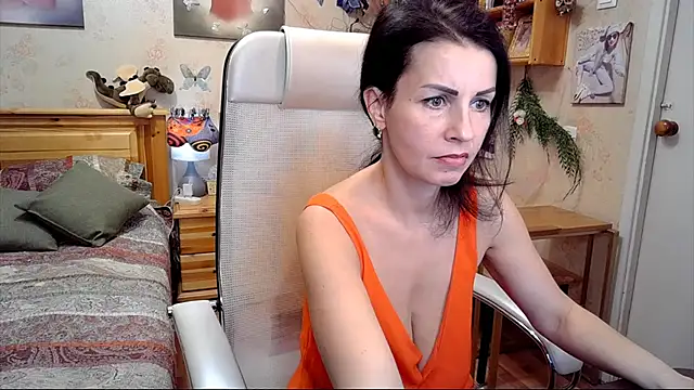 Kendra Mom online show from 02.22.25