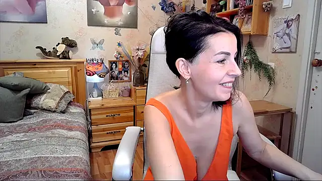 Kendra Mom online show from 03.15.25