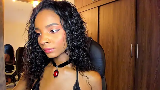 alikahouston4 online show from 10.15.25