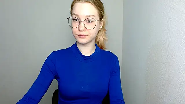 Snapshot of cindi_hot chatting on 03.15.25 cindi hot online show from 03.15.25