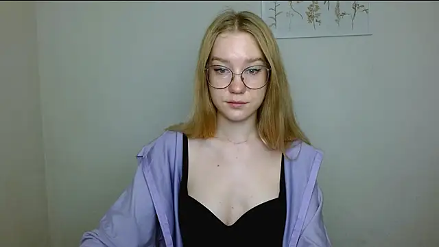 Snapshot of cindi_hot chatting on 11.01.25 cindi hot online show from 11.01.25