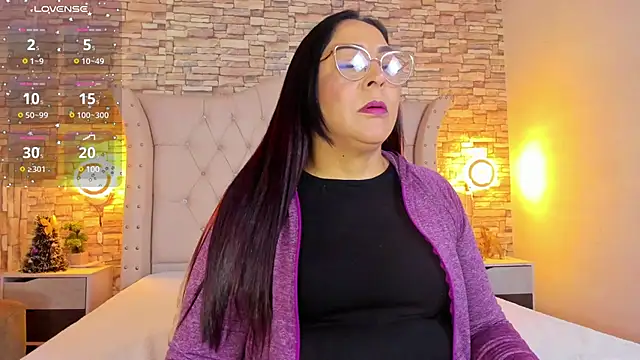 Gina Myers online show from 01.08.25