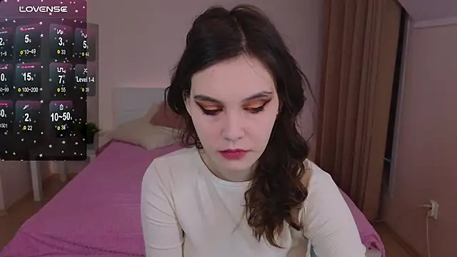 SusieMorris online show from 02.28.25