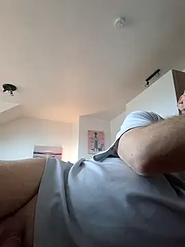 Snapshot of Milkasahne64 chatting on 11.01.25 Milkasahne64 online show from 11.01.25