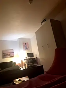 Snapshot of Milkasahne64 chatting on 11.27.25 Milkasahne64 online show from 11.27.25