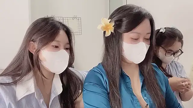 Snapshot of Bamboo_Swetie chatting on 11.20.25 Bamboo Swetie online show from 11.20.25