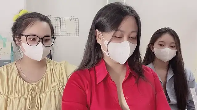 Snapshot of Bamboo_Swetie chatting on 11.24.25 Bamboo Swetie online show from 11.24.25