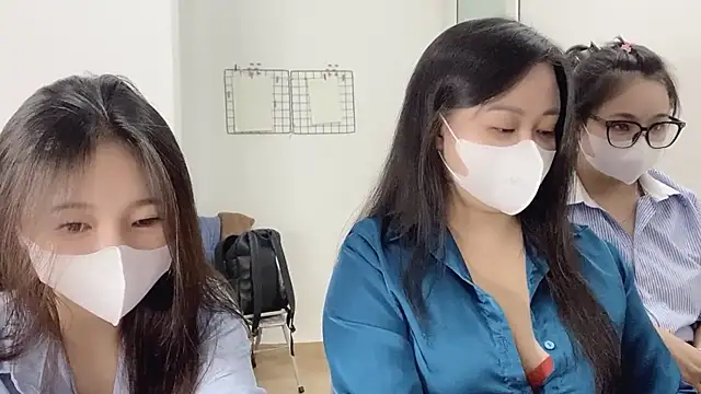 Snapshot of Bamboo_Swetie chatting on 12.03.25 Bamboo Swetie online show from 12.03.25