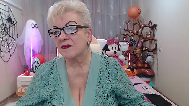 KayleSmoll online show from 10.24.25