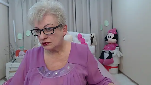 KayleSmoll online show from 04.04.26