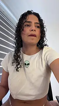 Snapshot of cinnamon_rosa chatting on 01.12.26 cinnamon rosa online show from 01.12.26