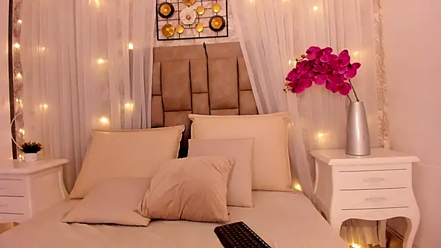 MarianaSanz online show from 12.12.24