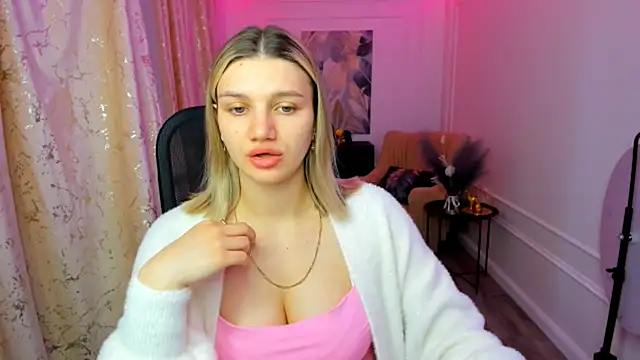 SelenaeMoore online show from 06.30.26