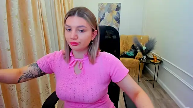 SelenaeMoore online show from 07.06.26