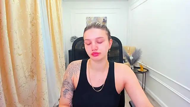 SelenaeMoore online show from 07.08.26