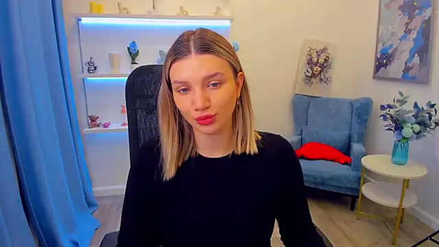 SelenaeMoore online show from 07.12.26