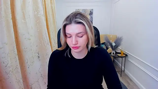 SelenaeMoore online show from 07.13.26