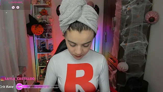 Layla castilloo online show from 10.31.25