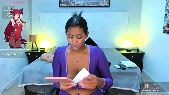 LAYLATAYLOR  online show from 02.06.25