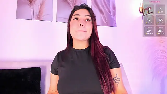 Snapshot of Danna_adams01 chatting on 12.18.25 Danna adams01 online show from 12.18.25