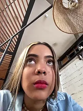 Snapshot of NAUGHTY_LITTLE_18 chatting on 12.21.24 NAUGHTY LITTLE 18 online show from 12.21.24