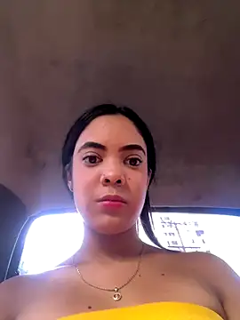 Snapshot of NAUGHTY_LITTLE_18 chatting on 10.29.25 NAUGHTY LITTLE 18 online show from 10.29.25