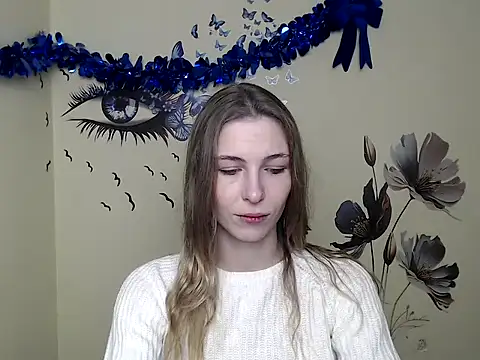 Snapshot of StrangerGi chatting on 01.13.25 StrangerGi online show from 01.13.25