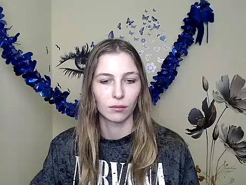 Snapshot of StrangerGi chatting on 02.10.25 StrangerGi online show from 02.10.25