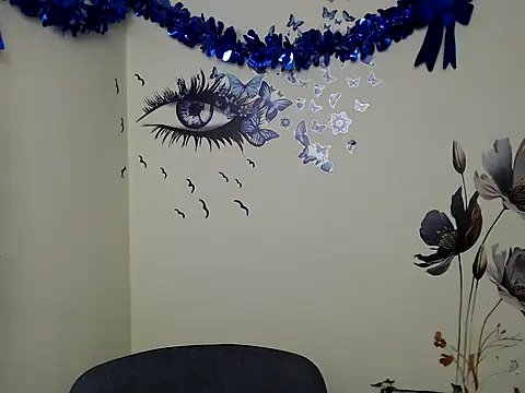 Snapshot of StrangerGi chatting on 02.13.25 StrangerGi online show from 02.13.25