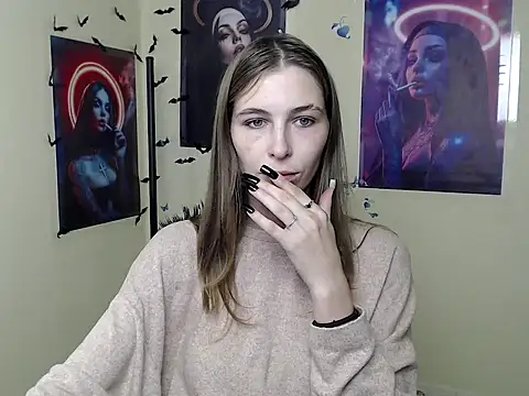 Snapshot of StrangerGi chatting on 10.03.25 StrangerGi online show from 10.03.25