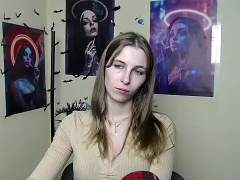 Snapshot of StrangerGi chatting on 10.11.25 StrangerGi online show from 10.11.25