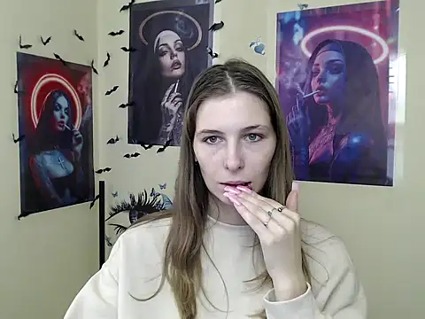 Snapshot of StrangerGi chatting on 10.30.25 StrangerGi online show from 10.30.25