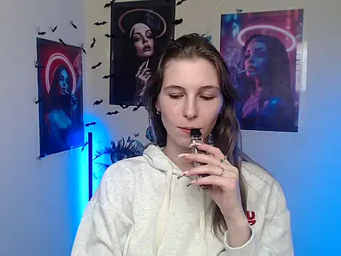 Snapshot of StrangerGi chatting on 12.05.25 StrangerGi online show from 12.05.25