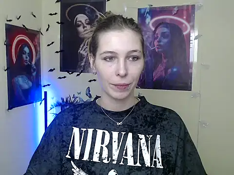 Snapshot of StrangerGi chatting on 12.18.25 StrangerGi online show from 12.18.25