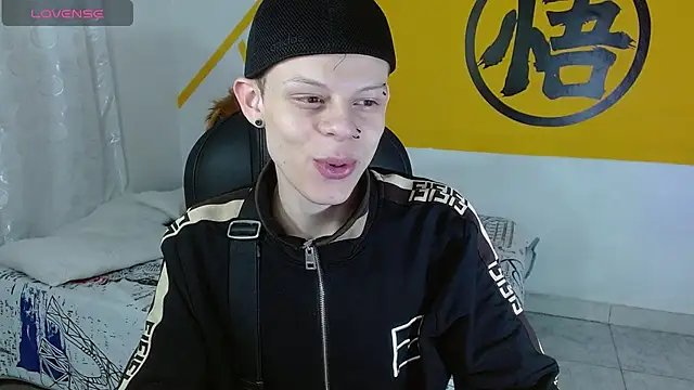 Snapshot of Matthew_Boy_ chatting on 01.22.25 Matthew Boy  online show from 01.22.25