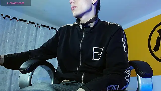 Snapshot of Matthew_Boy_ chatting on 02.11.25 Matthew Boy  online show from 02.11.25