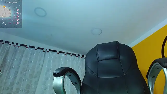 Snapshot of Matthew_Boy_ chatting on 02.15.25 Matthew Boy  online show from 02.15.25